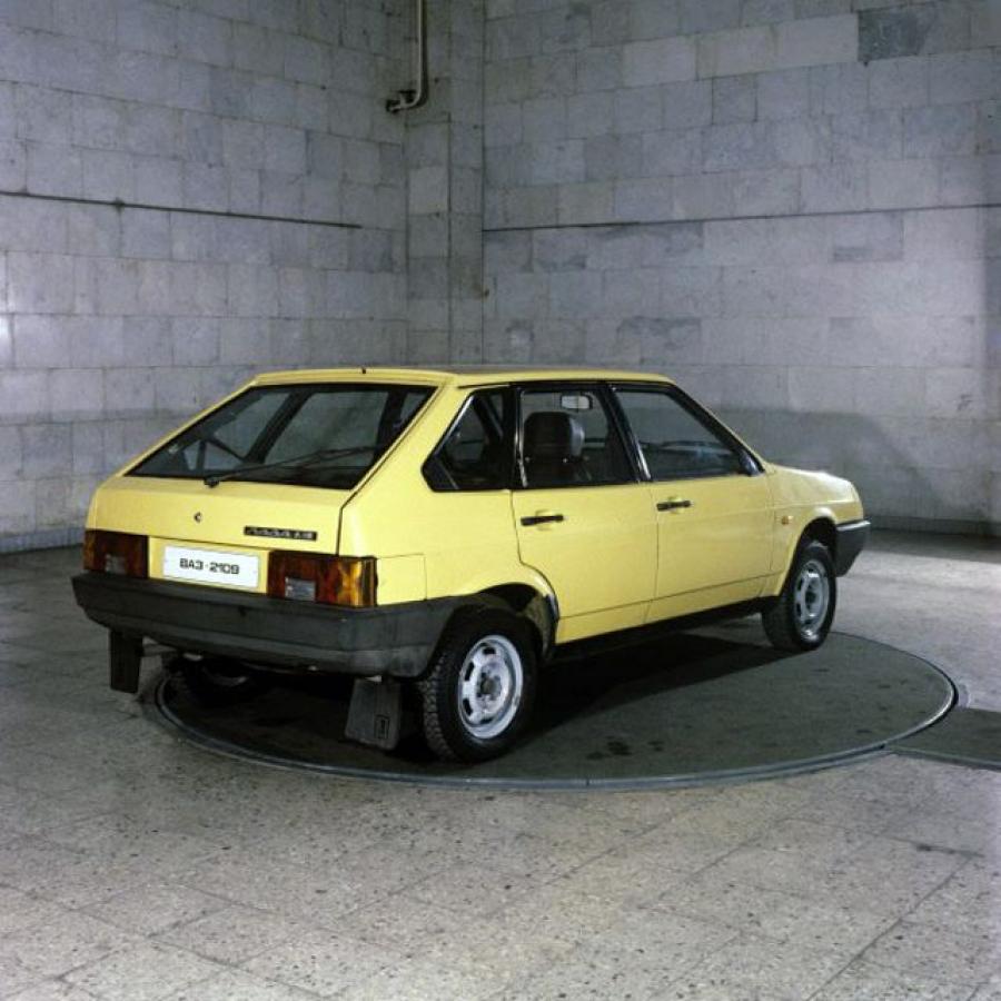  ВАЗ-2109 Спутник 1986 года  (фото 11 из 19)